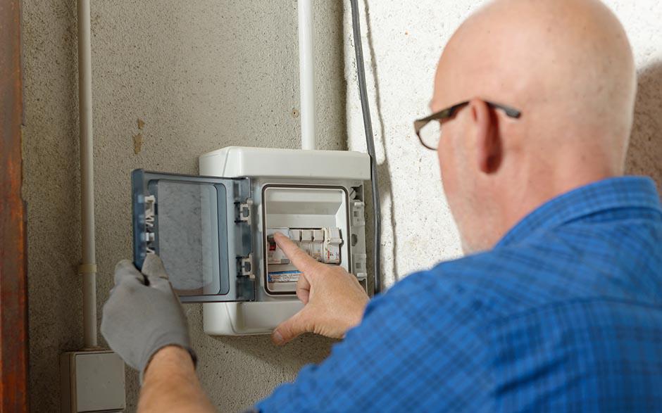 électricien de maintenance Fosses